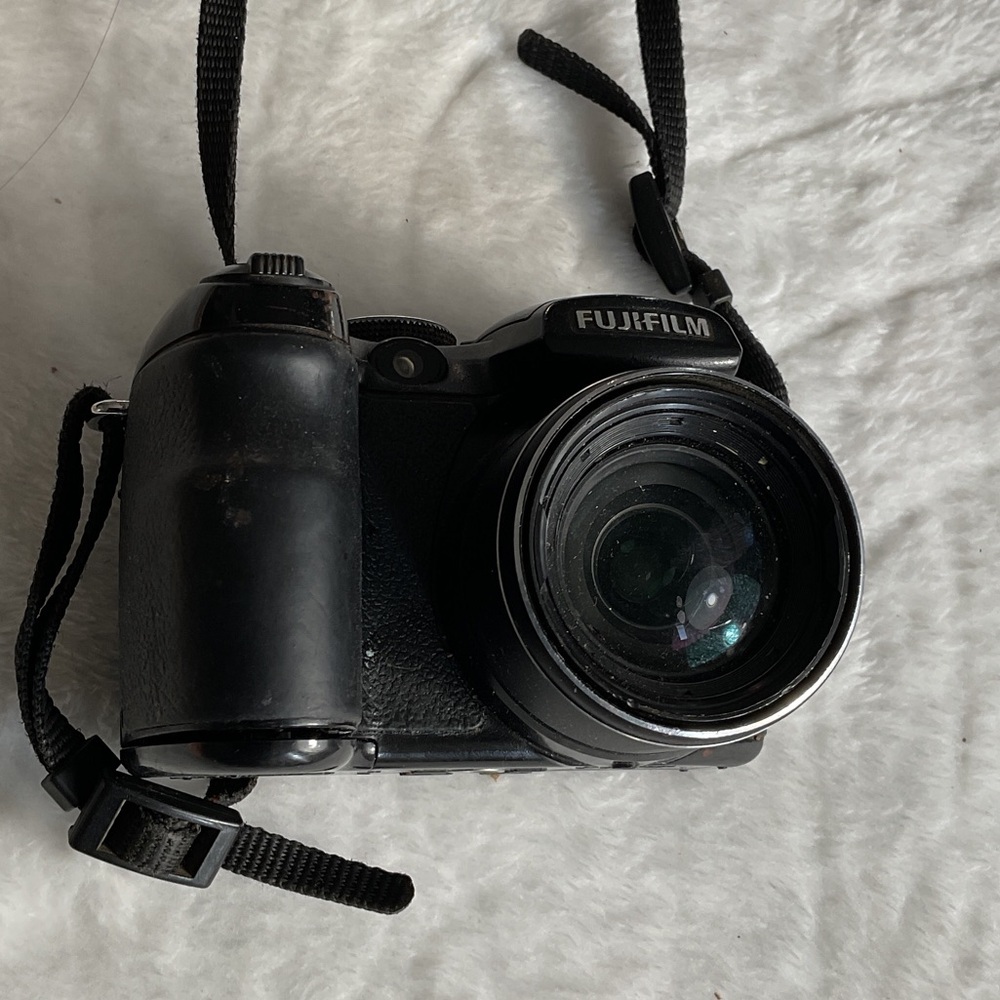 Fujifilm Black Digital Camera parts/restoration